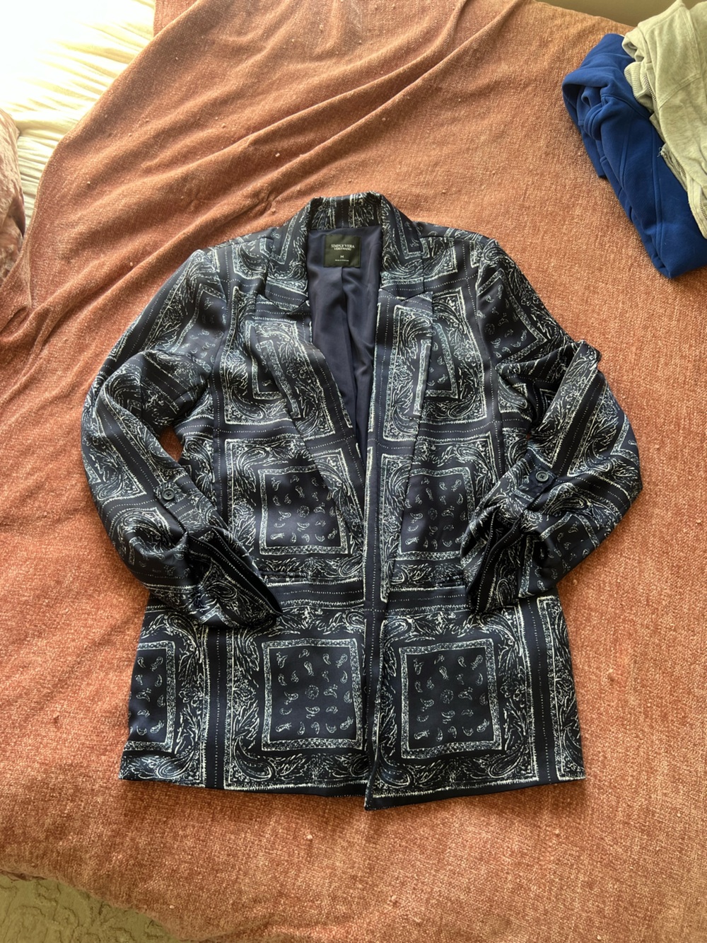 Simply Vera Wang Navy Bandana Print SET - Picture 9 of 9